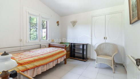 Villa mediterránea en Calella de Palafrugell con piscina jardín y apartamento independiente