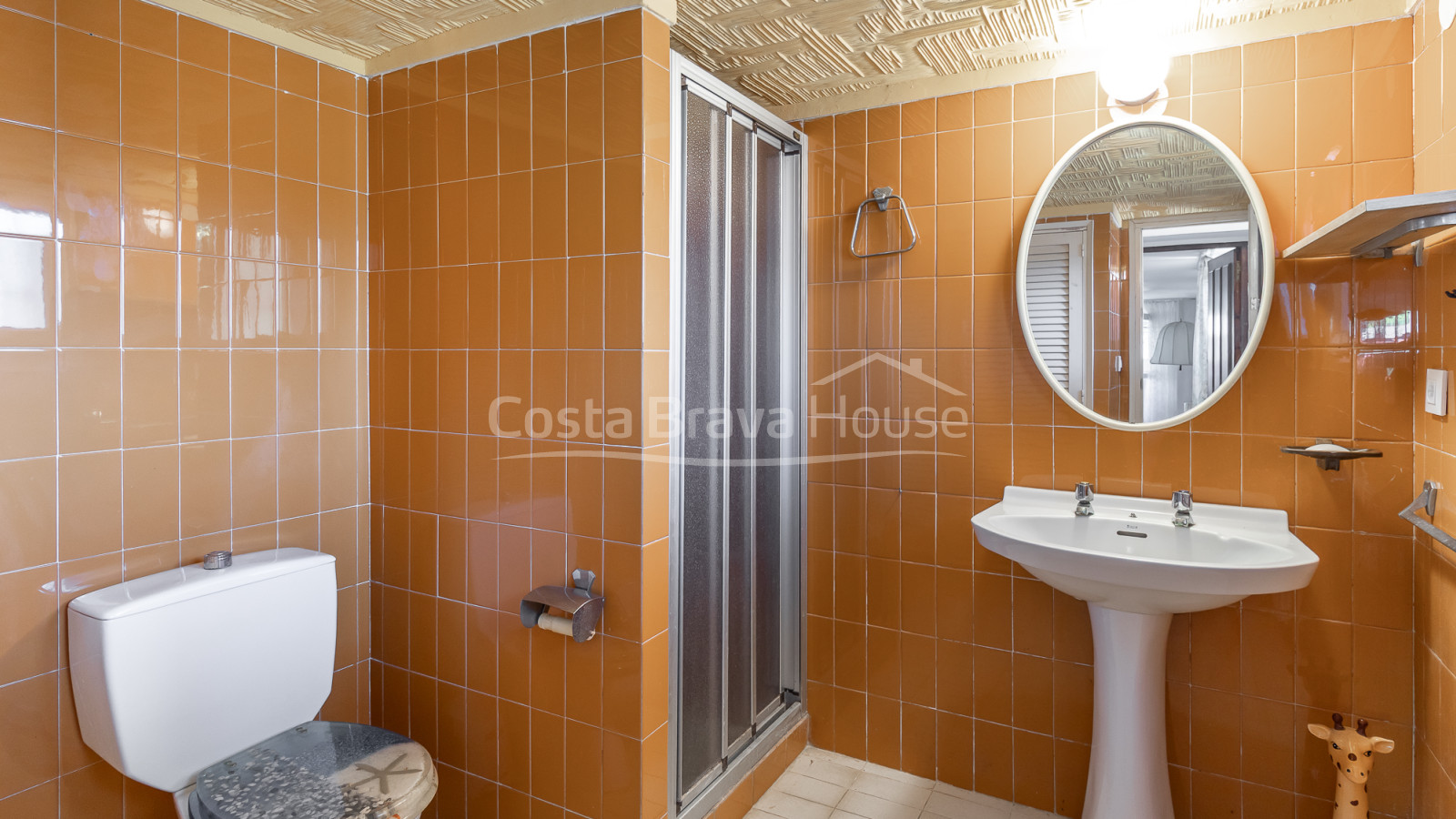 Mediterranean villa in Calella de Palafrugell with pool, garden and independent apartment