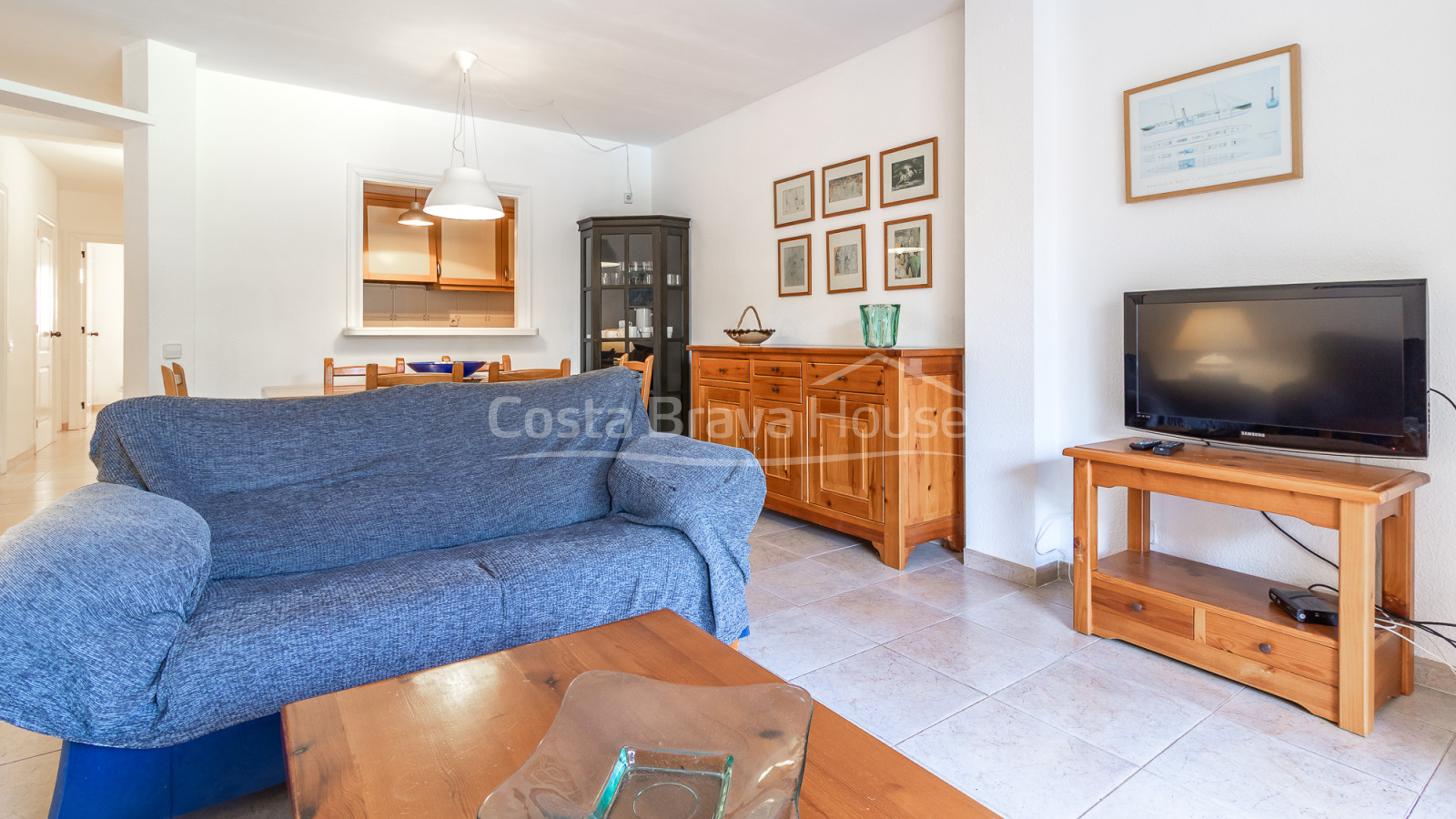 Apartamento en Playa de Pals con terraza privada, piscina comunitaria y jardines