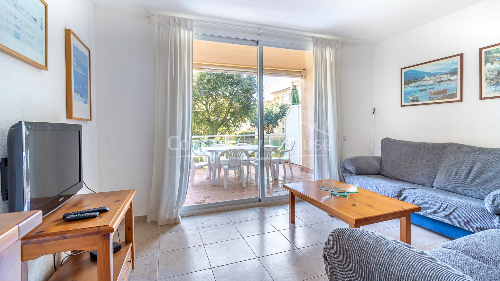 Apartament a Platja de Pals amb terrassa privada, piscina comunitària i jardins
