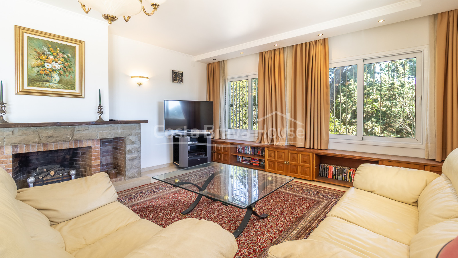 Villa à Sant Feliu de Guíxols avec piscine privée, grand terrain et vue sur la montagne