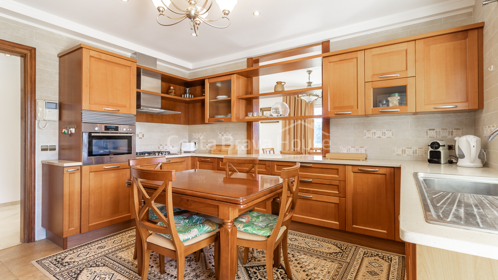 Villa à Sant Feliu de Guíxols avec piscine privée, grand terrain et vue sur la montagne