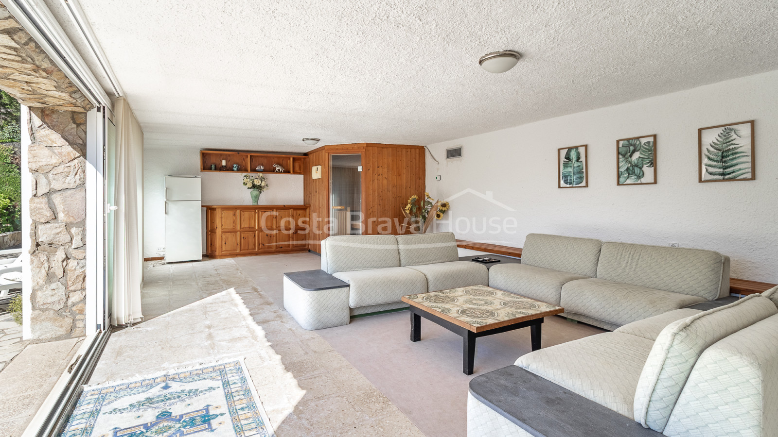 Vila a Sant Feliu de Guíxols amb piscina privada, gran parcel·la i vistes a la muntanya