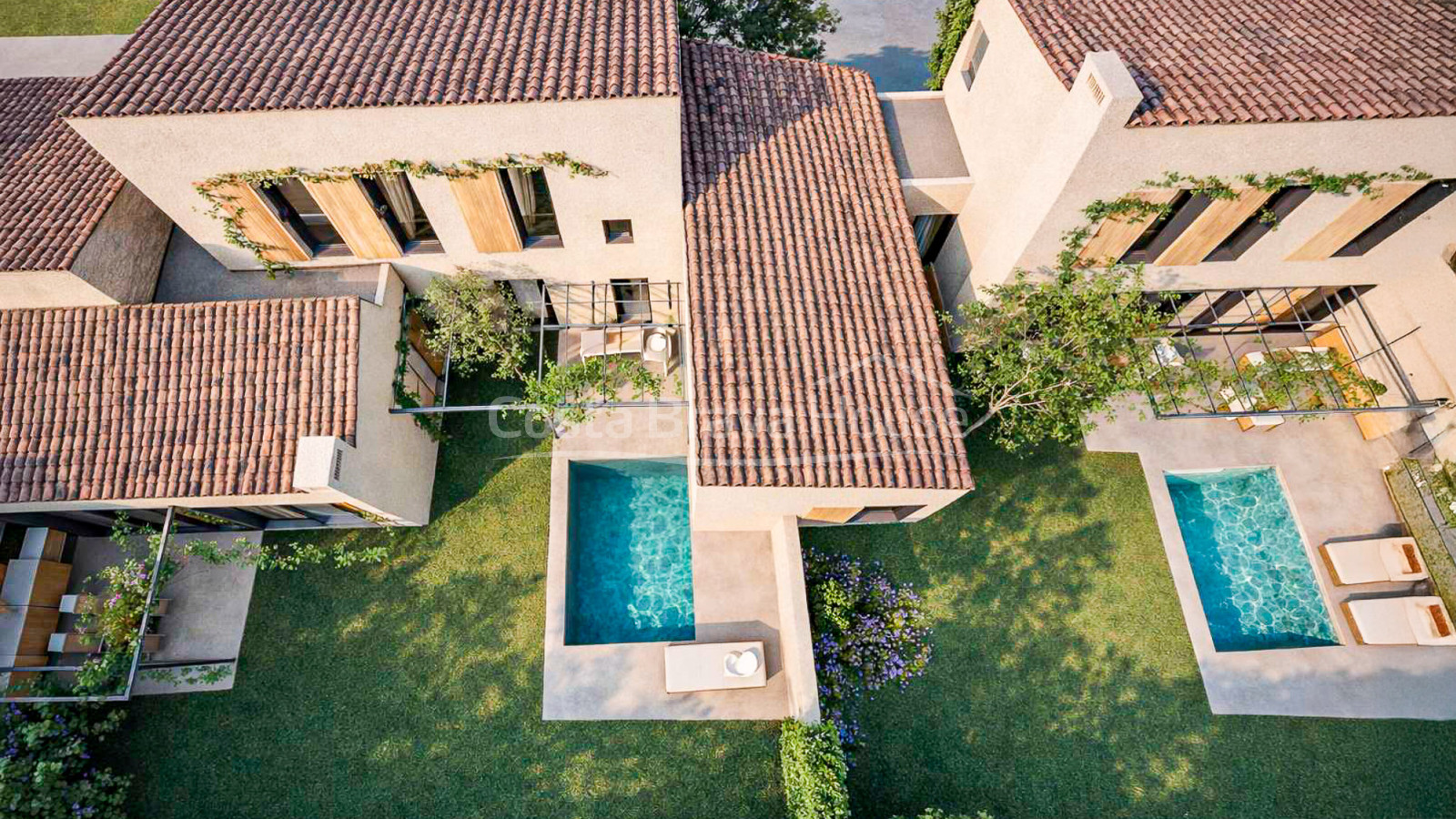 Casa adosada moderna en Pals con piscina privada, terraza y diseño contemporáneo