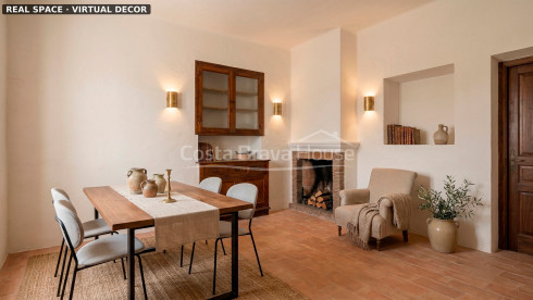 Country house in Calonge with large land, mountain views and original Catalan vault