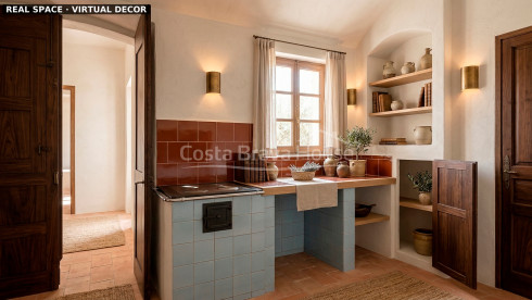 Country house in Calonge with large land, mountain views and original Catalan vault