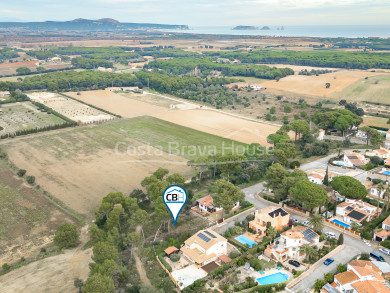 Parcel·la urbana en venda a Masos de Pals per construir habitatge unifamiliar a prop del mar en entorn residencial consolidat
