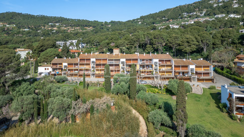 Apartment in Aiguablava with terrace and sea views near Playa Fonda