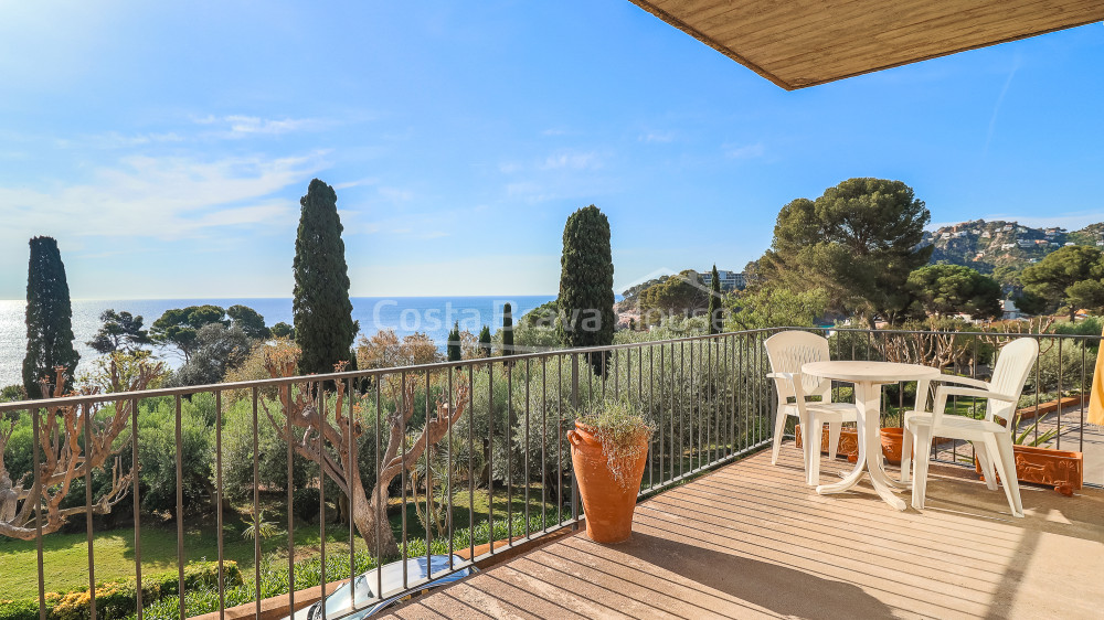 Appartement in Aiguablava met terras en zeezicht vlak bij Platja Fonda