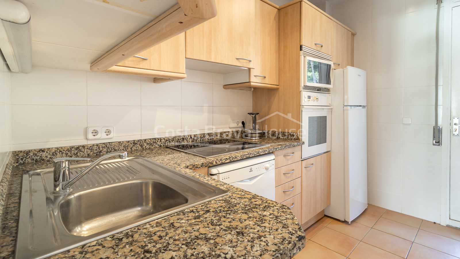 Apartament a Aiguablava amb terrassa i vistes al mar a prop de Playa Fonda