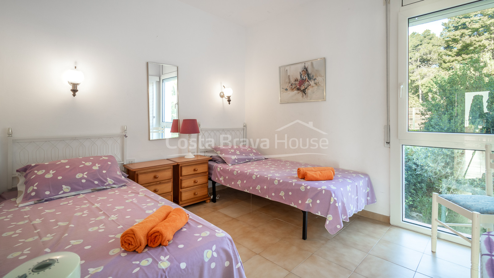 Apartment in Aiguablava with terrace and sea views near Playa Fonda