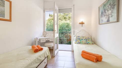 Apartamento en Aiguablava con terraza y vistas al mar cerca de Playa Fonda