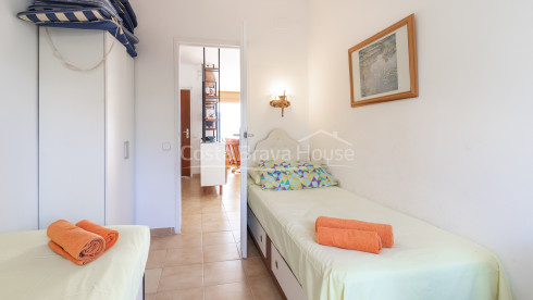 Apartamento en Aiguablava con terraza y vistas al mar cerca de Playa Fonda