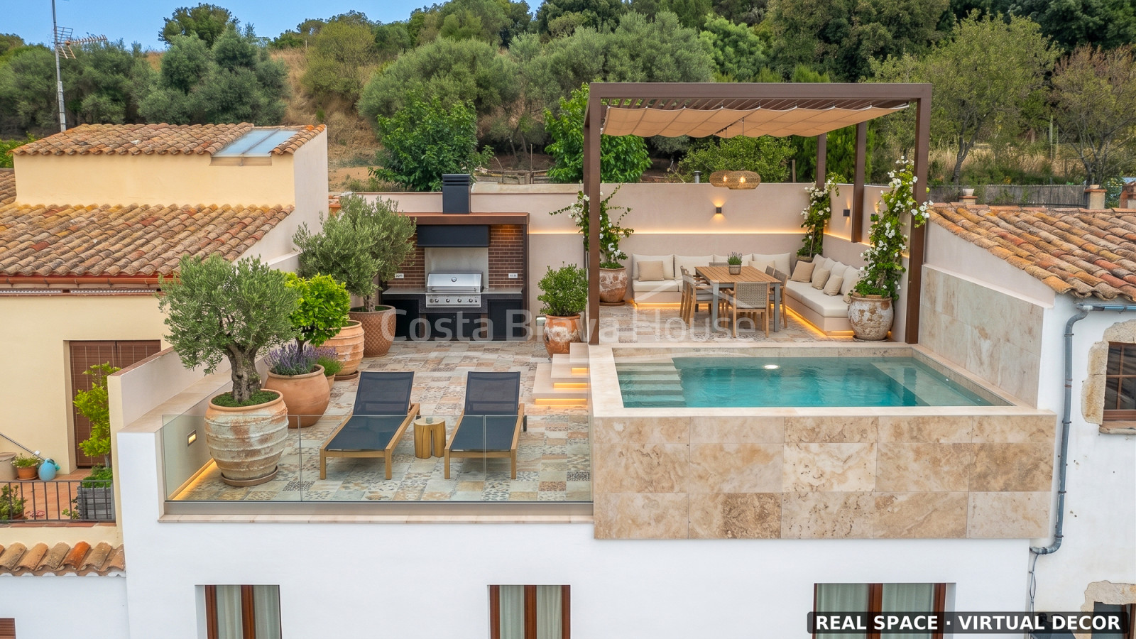 Huis te koop in Begur met tuin en renovatiepotentieel