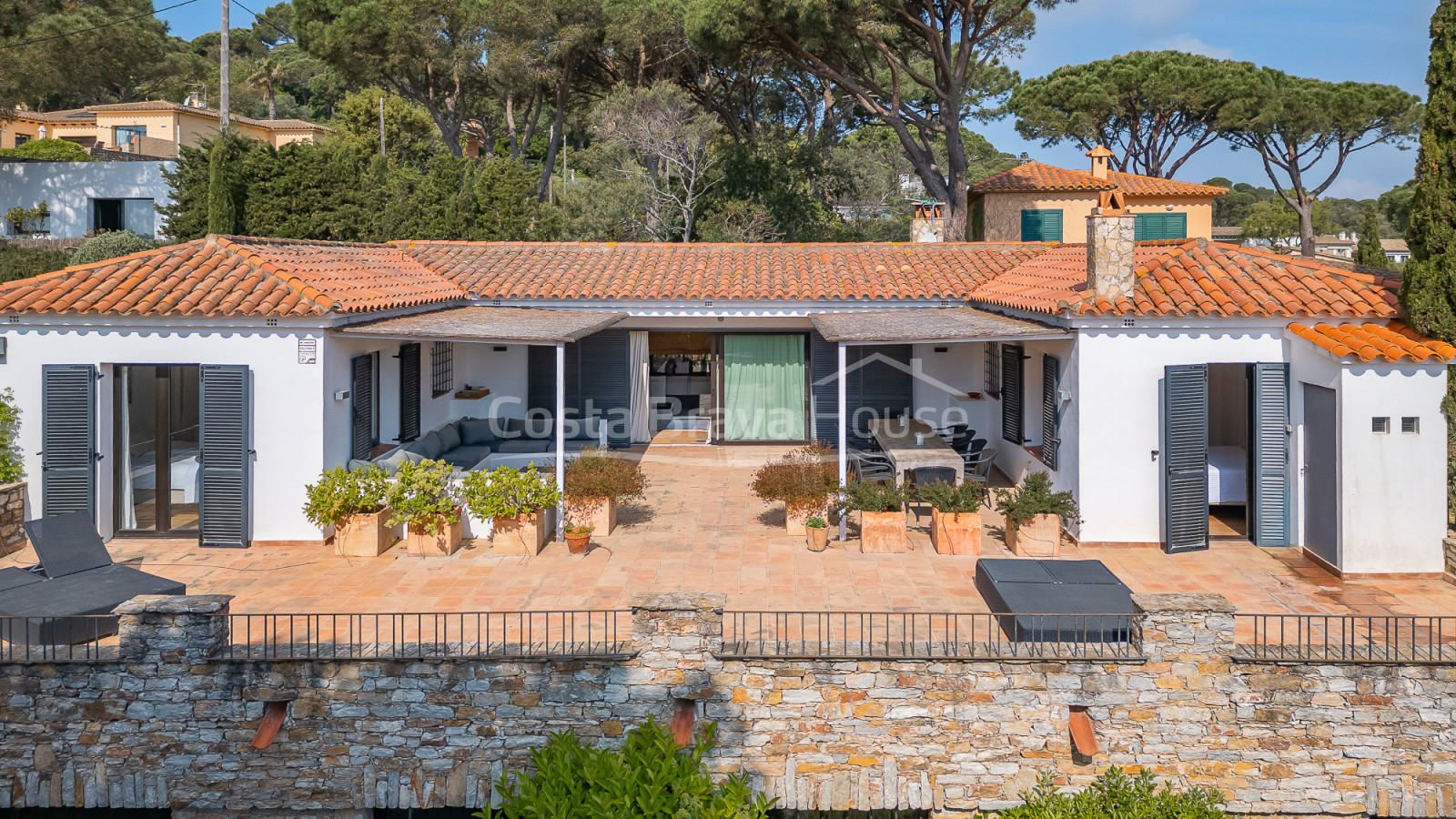 Maison à Begur avec piscine privée, grand jardin et licence touristique dans un quartier calme