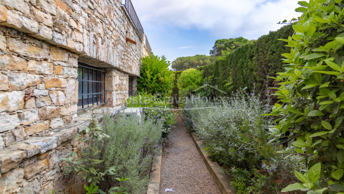Maison à Begur avec piscine privée, grand jardin et licence touristique dans un quartier calme