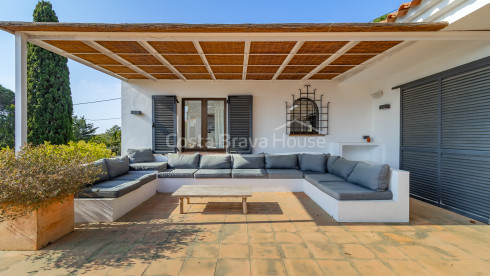 House in Begur with private pool, large garden and tourist license in a quiet area