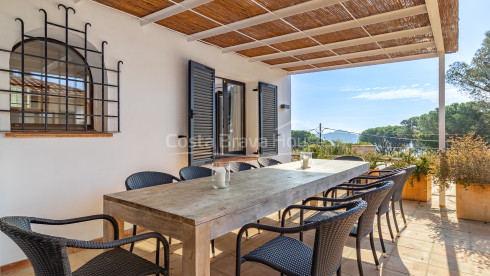 Maison à Begur avec piscine privée, grand jardin et licence touristique dans un quartier calme