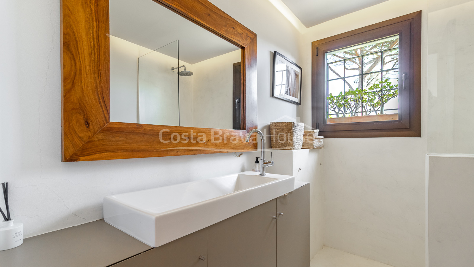Maison à Begur avec piscine privée, grand jardin et licence touristique dans un quartier calme