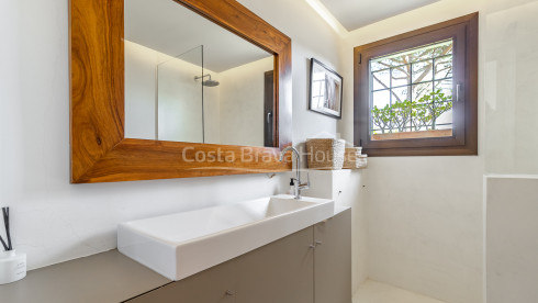 House in Begur with private pool, large garden and tourist license in a quiet area