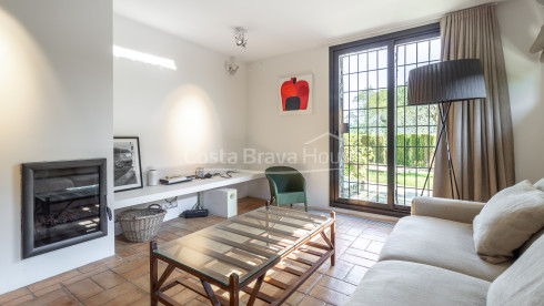Maison à Begur avec piscine privée, grand jardin et licence touristique dans un quartier calme