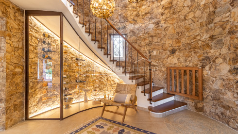 Semi-detached house in Mont-ras with private pool and exclusive Mediterranean garden