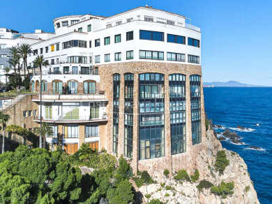 Apartment for sale in Begur with sea views, 47 m² terrace and tourist license in Cap Sa Sal