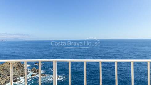 Appartement in Begur met terras, panoramisch zeezicht en toeristische vergunning