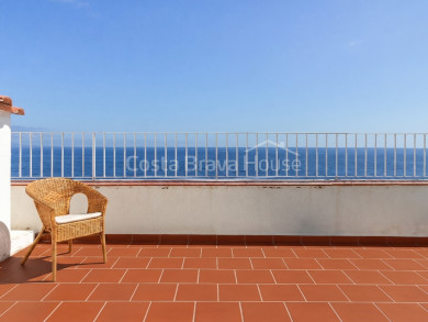 Apartament en venda a Begur amb vistes al mar, terrassa de 47 m² i llicència turística a Cap Sa Sal