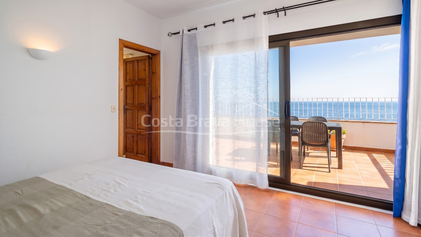 Appartement in Begur met terras, panoramisch zeezicht en toeristische vergunning