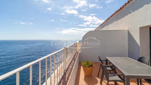 Appartement in Begur met terras, panoramisch zeezicht en toeristische vergunning