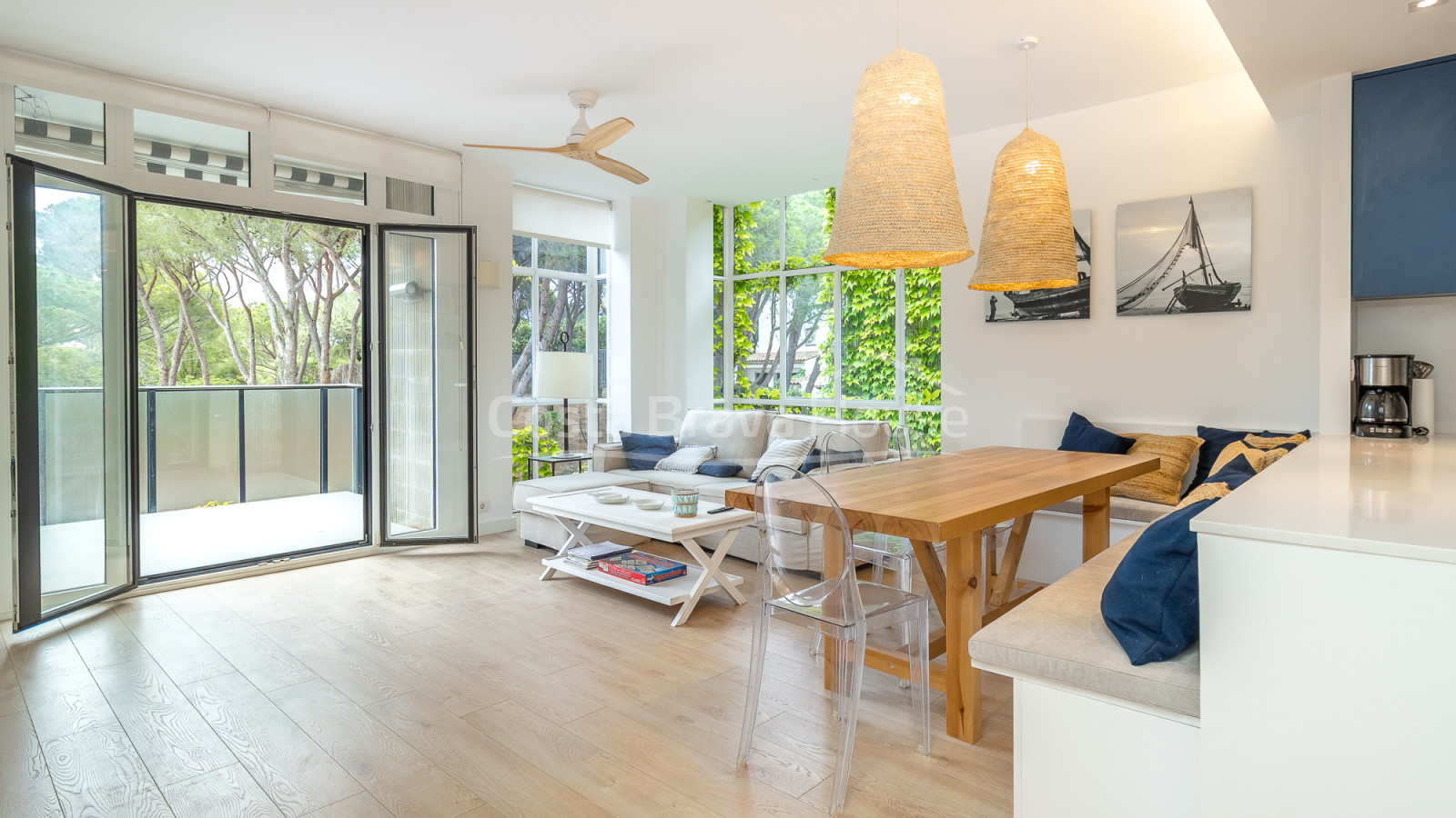 Apartamento reformado con terraza y piscina en Calella de Palafrugell