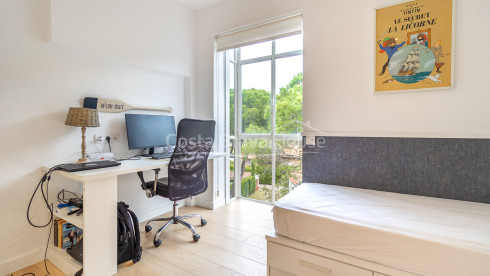 Apartamento reformado con terraza y piscina en Calella de Palafrugell