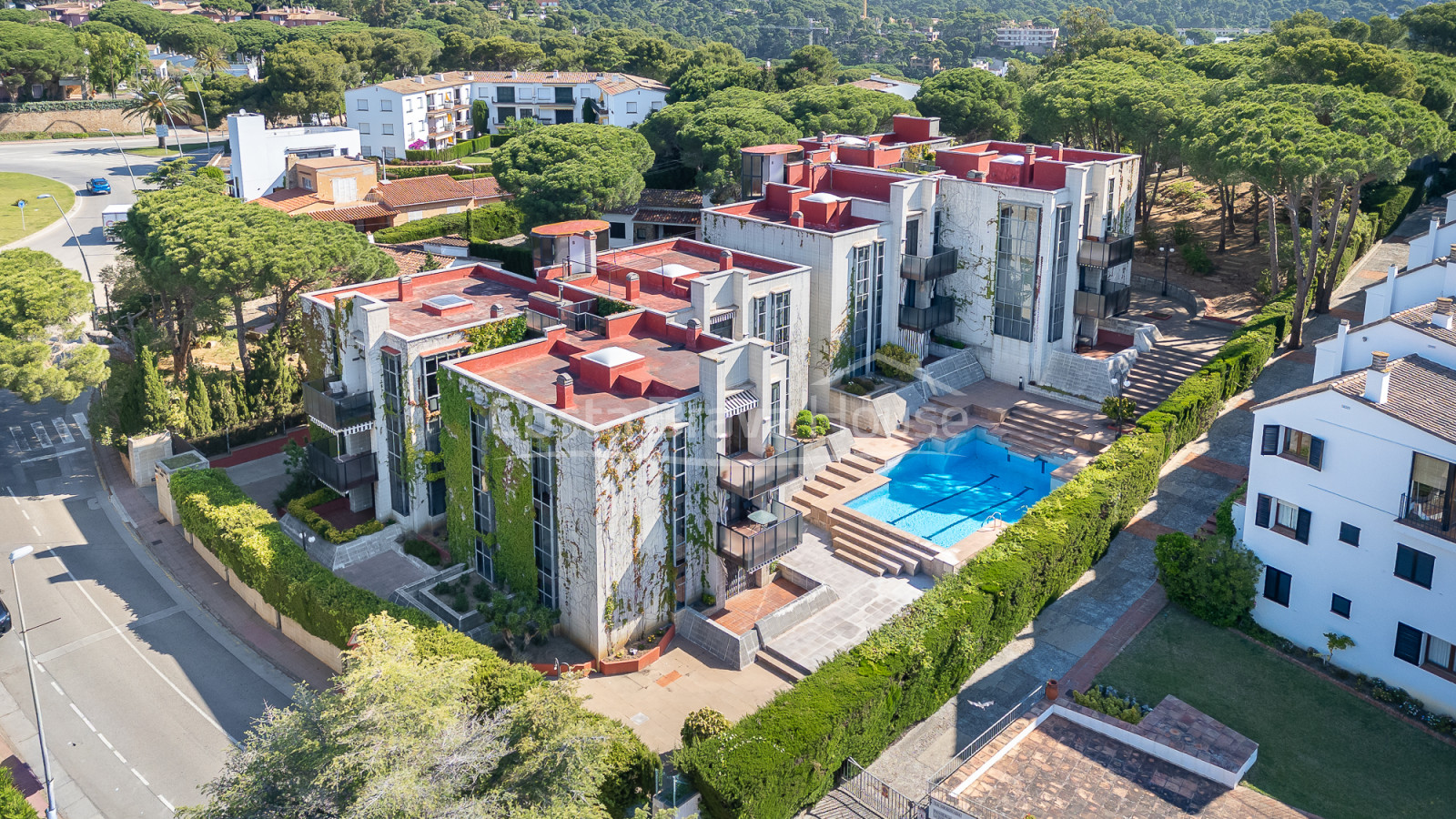 Apartamento reformado con terraza y piscina en Calella de Palafrugell