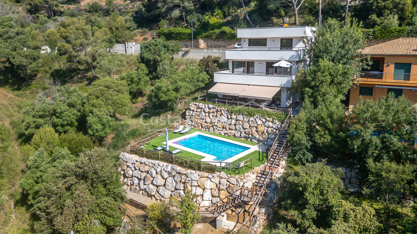 Vrijstaand huis in Begur met tuin, privézwembad, lift en uitzicht, vlak bij Sa Riera