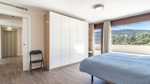 Vrijstaand huis in Begur met tuin, privézwembad, lift en uitzicht, vlak bij Sa Riera