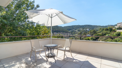 Vrijstaand huis in Begur met tuin, privézwembad, lift en uitzicht, vlak bij Sa Riera