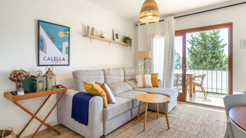 Appartement rénové avec terrasse privée près de la plage de Golfet à Calella de Palafrugell