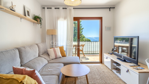 Apartament reformat amb terrassa privada a prop de la platja del Golfet a Calella de Palafrugell