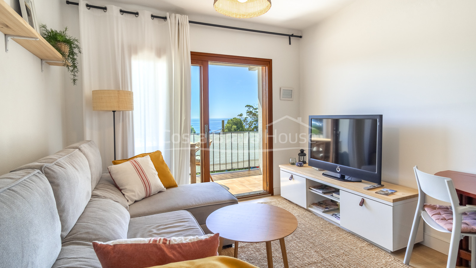 Apartament reformat amb terrassa privada a prop de la platja del Golfet a Calella de Palafrugell
