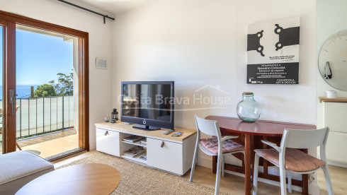 Apartament reformat amb terrassa privada a prop de la platja del Golfet a Calella de Palafrugell