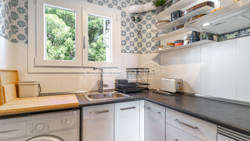 Apartament reformat amb terrassa privada a prop de la platja del Golfet a Calella de Palafrugell