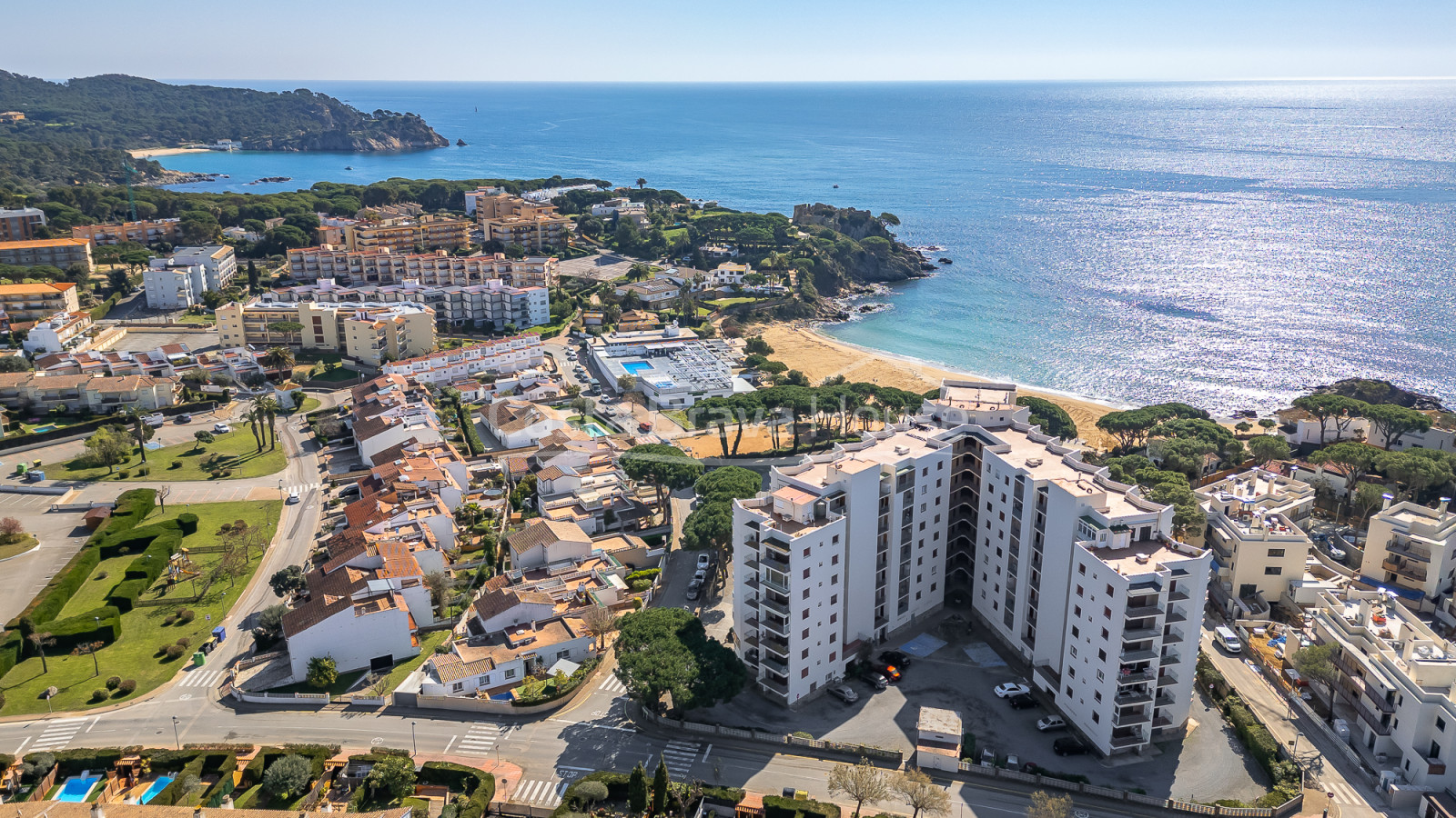 Renovated seafront apartment in La Fosca with terrace and sea views