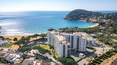 Penthouse aan zee in La Fosca met zeezicht, groot solarium en privéparkeerplaats