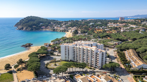Penthouse aan zee in La Fosca met zeezicht, groot solarium en privéparkeerplaats