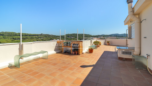 Penthouse aan zee in La Fosca met zeezicht, groot solarium en privéparkeerplaats