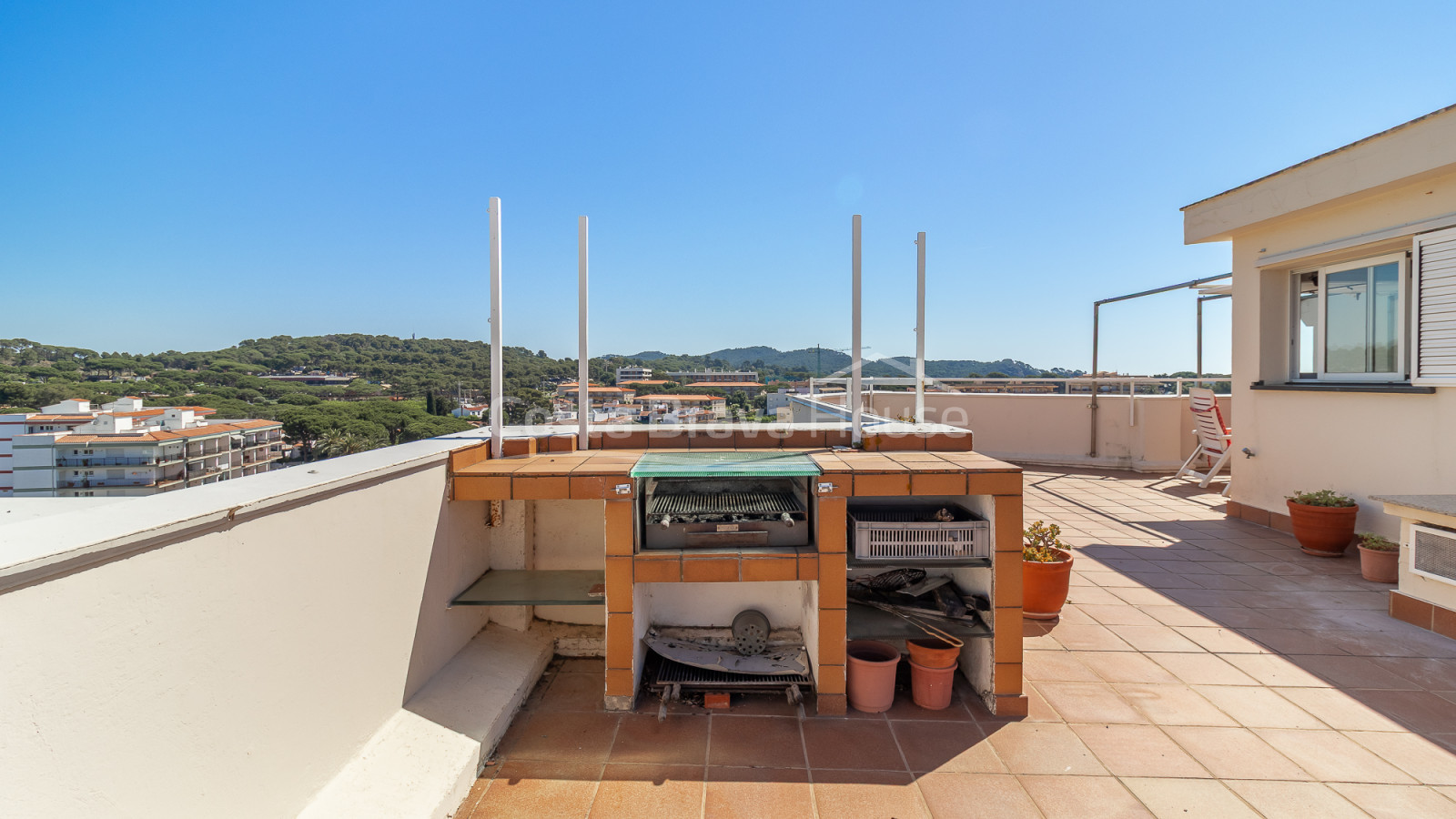 Penthouse aan zee in La Fosca met zeezicht, groot solarium en privéparkeerplaats