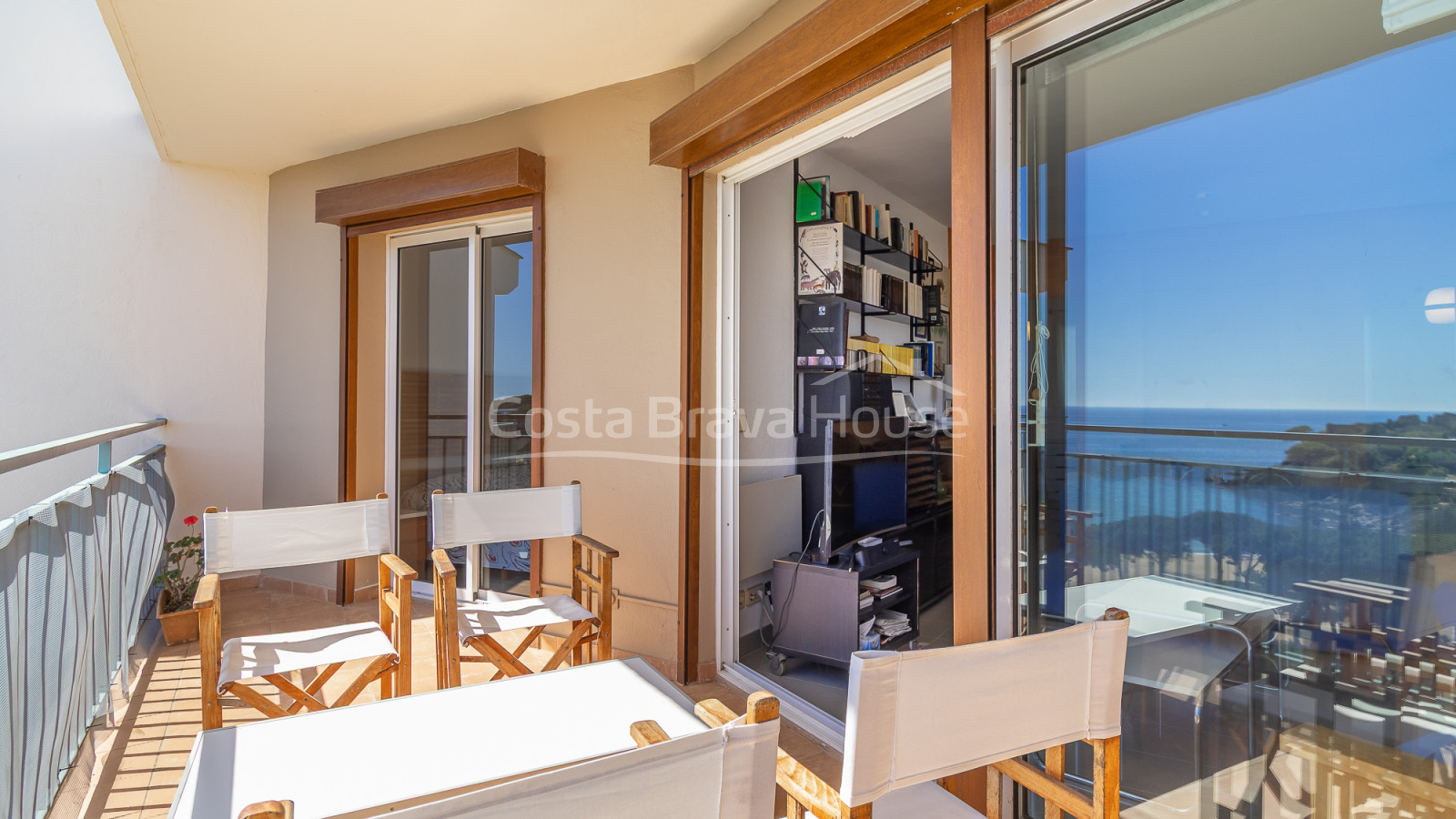 Penthouse aan zee in La Fosca met zeezicht, groot solarium en privéparkeerplaats