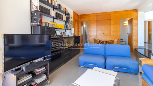 Penthouse aan zee in La Fosca met zeezicht, groot solarium en privéparkeerplaats