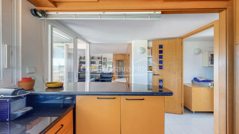 Penthouse aan zee in La Fosca met zeezicht, groot solarium en privéparkeerplaats